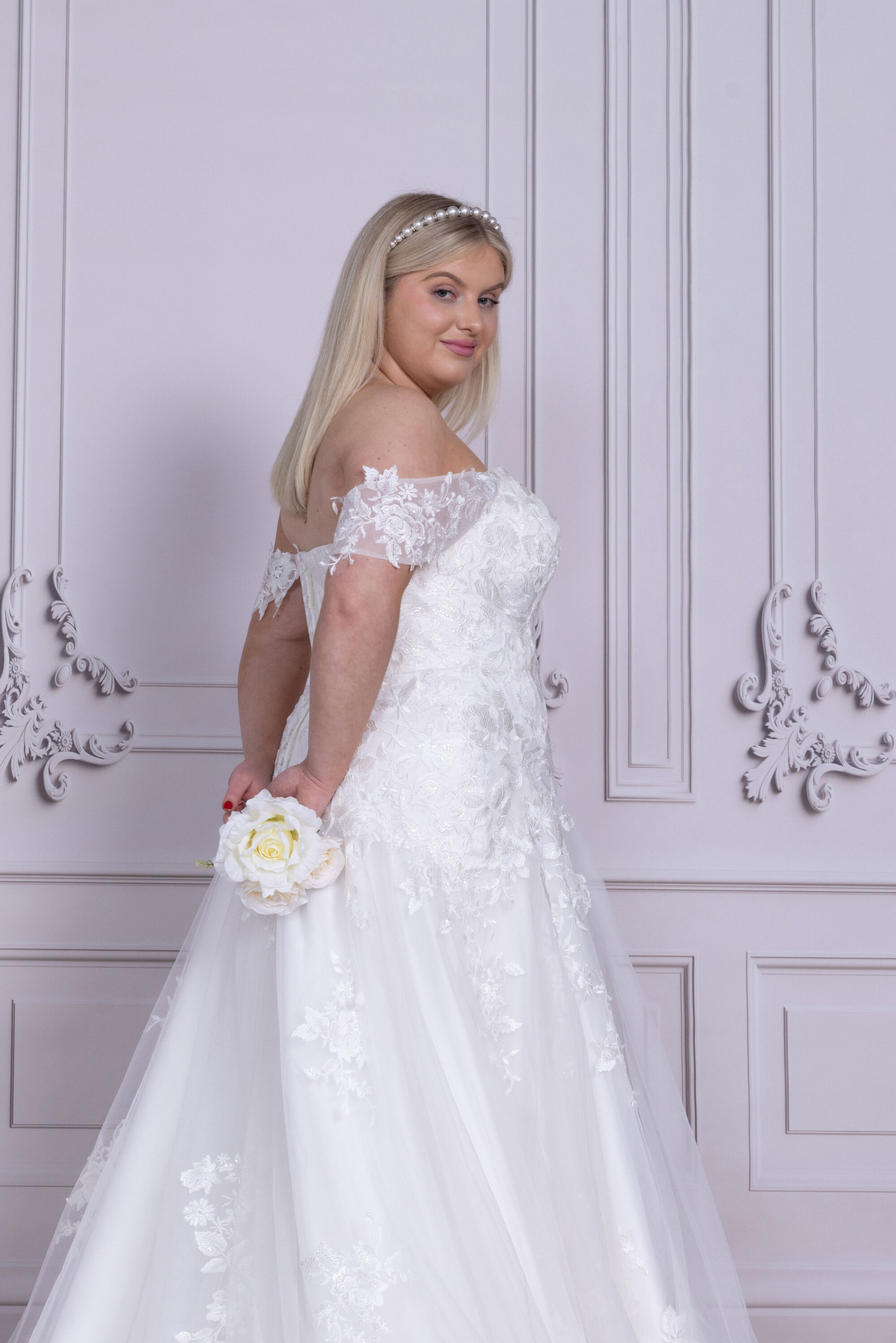 MG178-A Line Lace Wedding Gown - Image 5