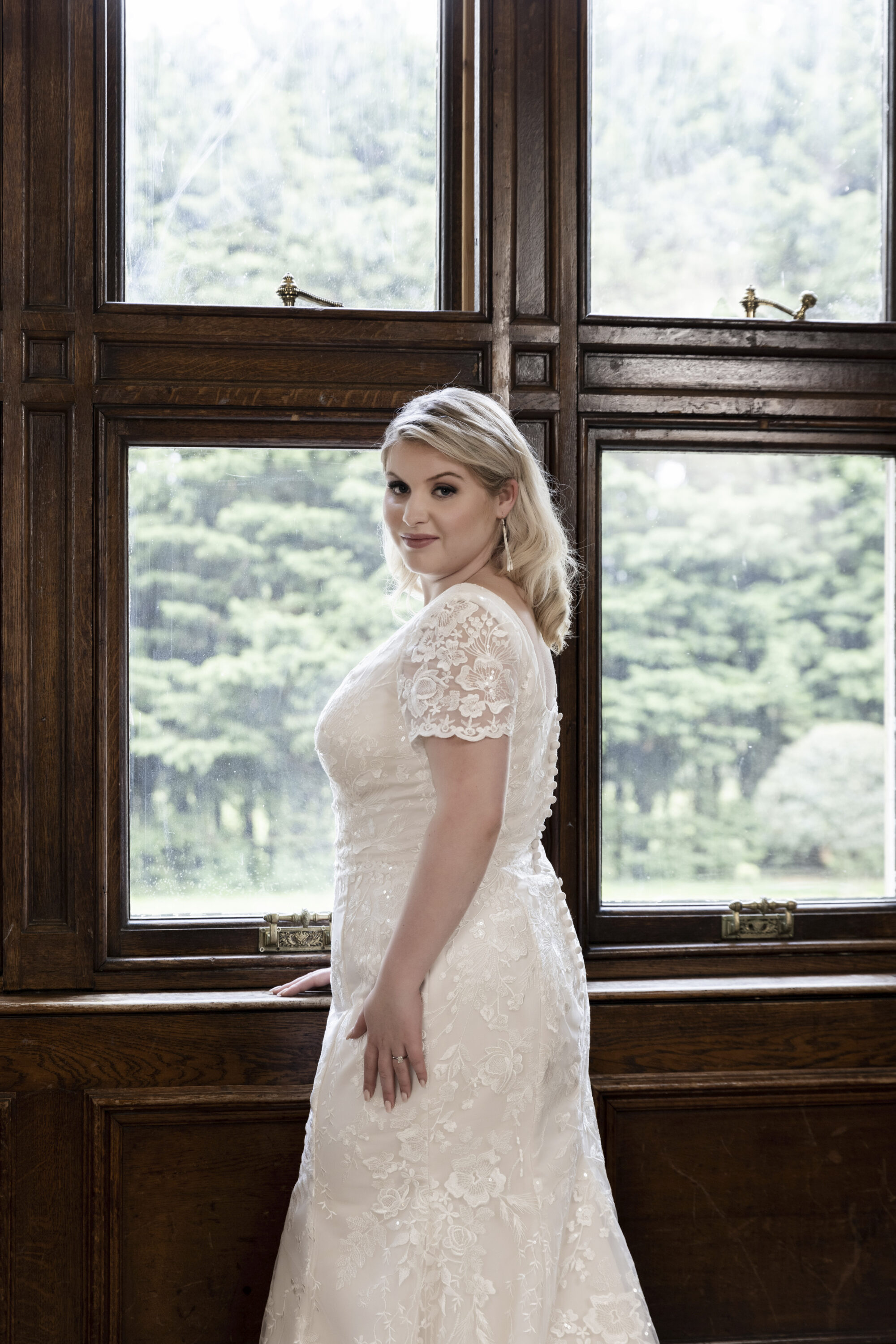 MG153-Lace Fishtail Wedding Dress - Image 3