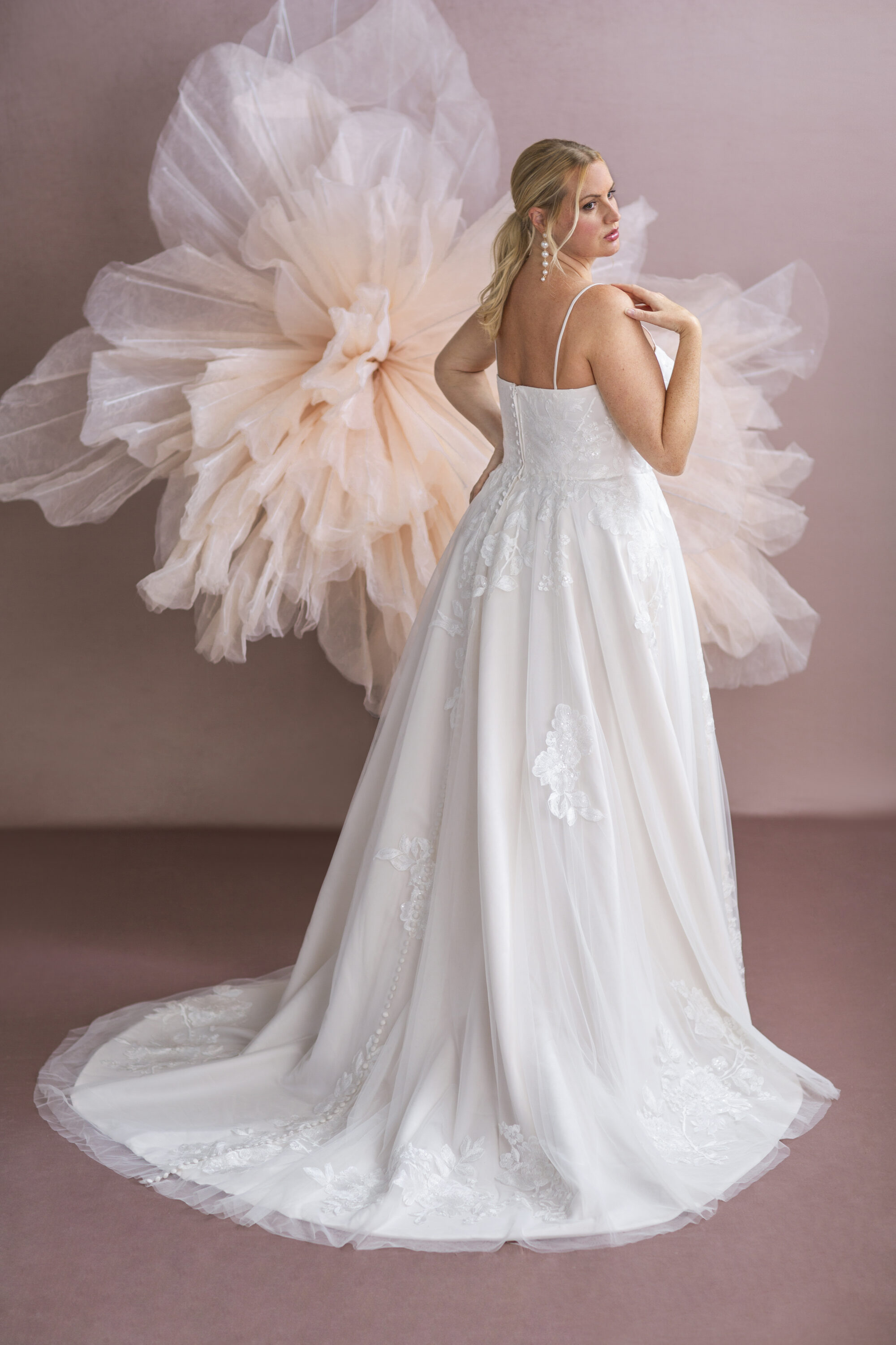 MG200-A-line Lace Wedding Dress - Image 3