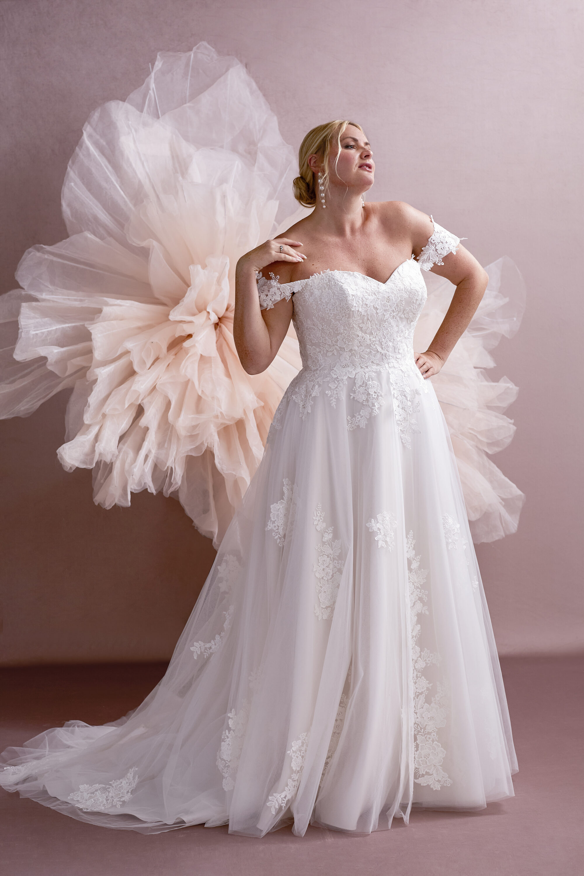 MG203-A-line Lace Wedding Dress - Image 6