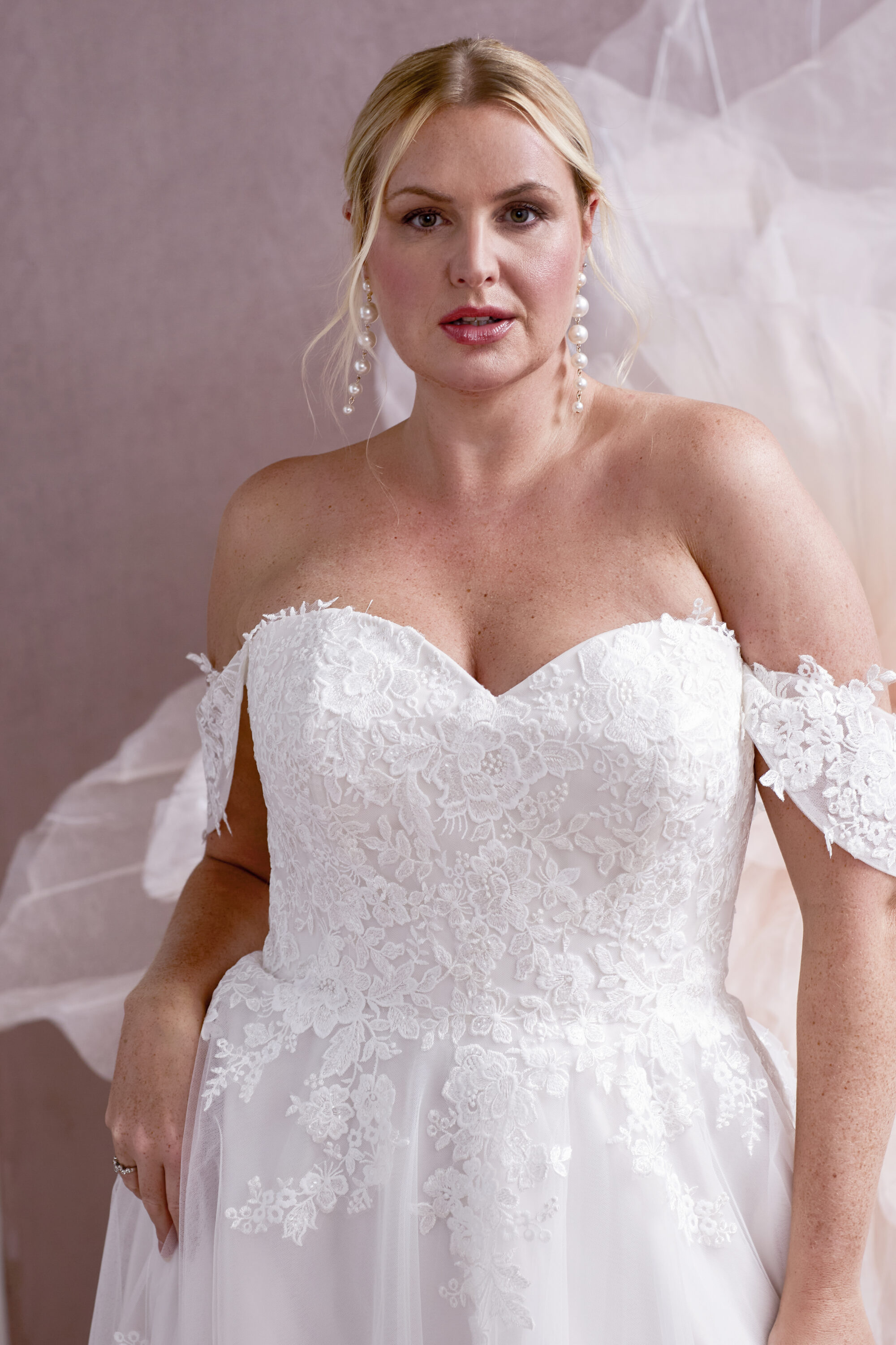MG203-A-line Lace Wedding Dress - Image 5