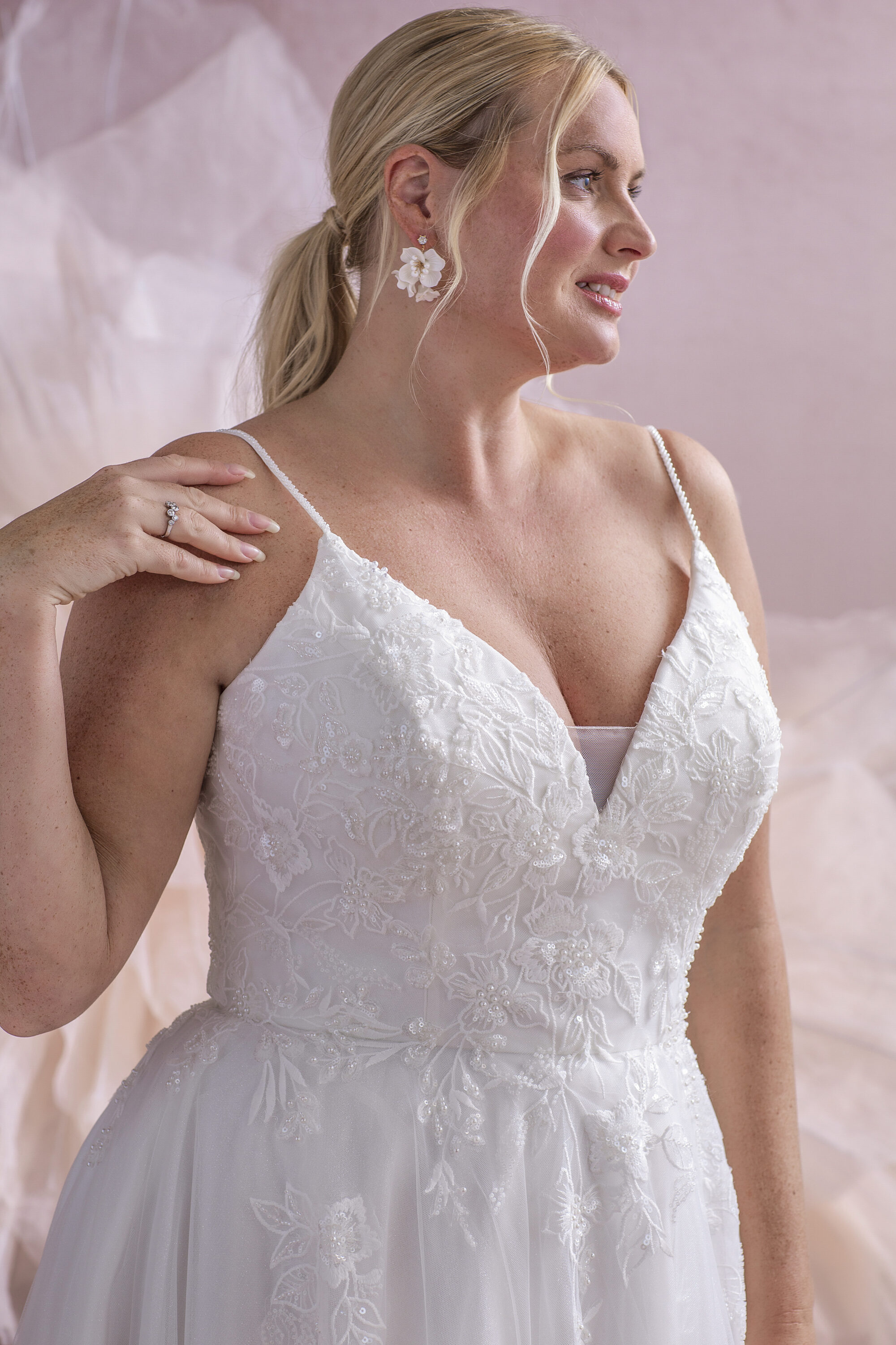 MG211-A-line Lace Wedding Dress - Image 2